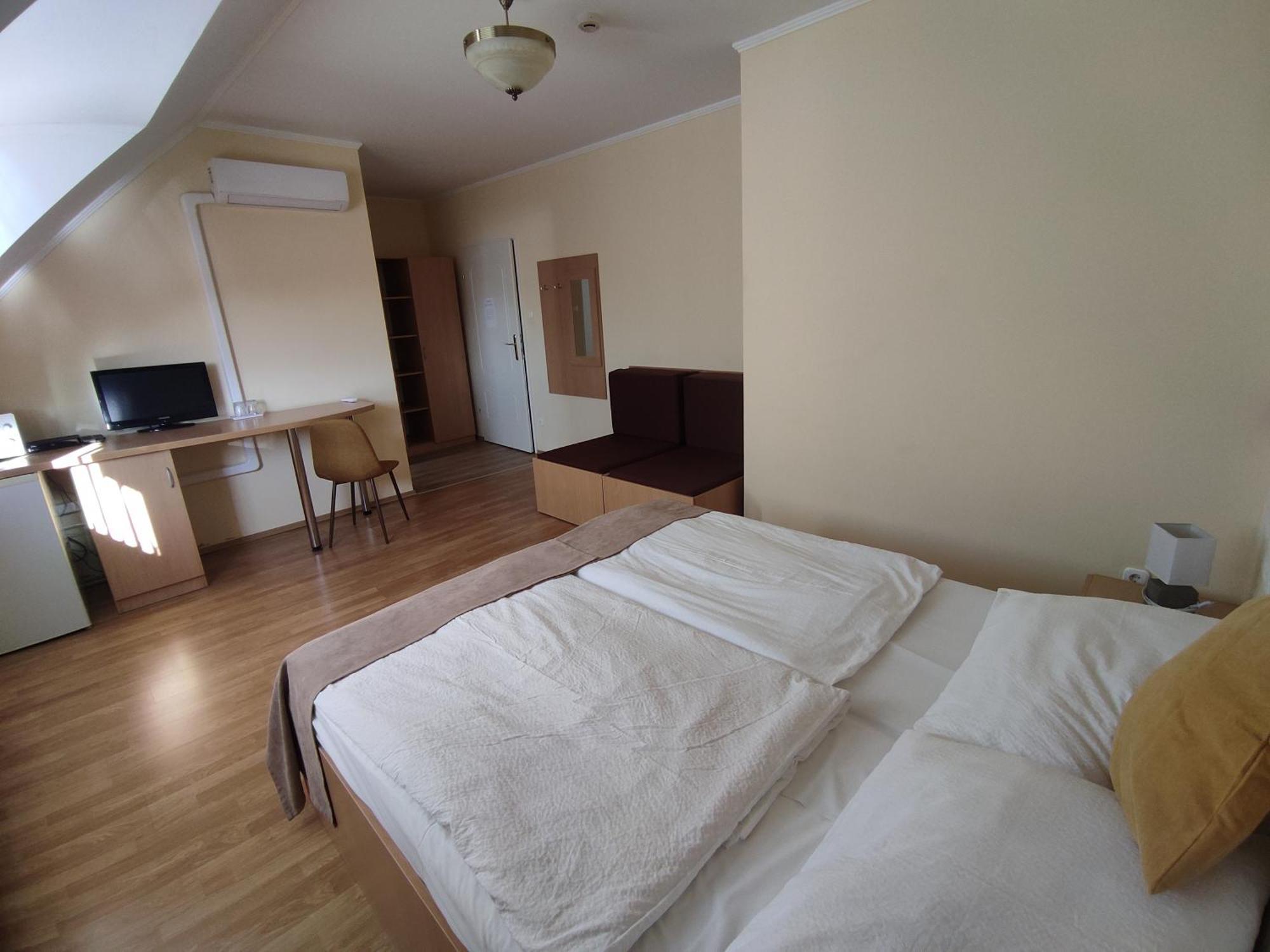 Invest Vendeghaz Bed & Breakfast Eger Cameră foto